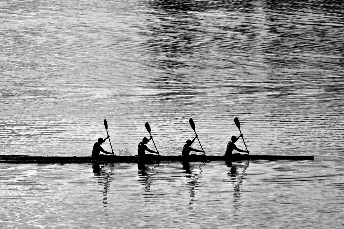 Kayak vs. Paddleboard on the River Tyne: Which Is Better for a First Trip?
